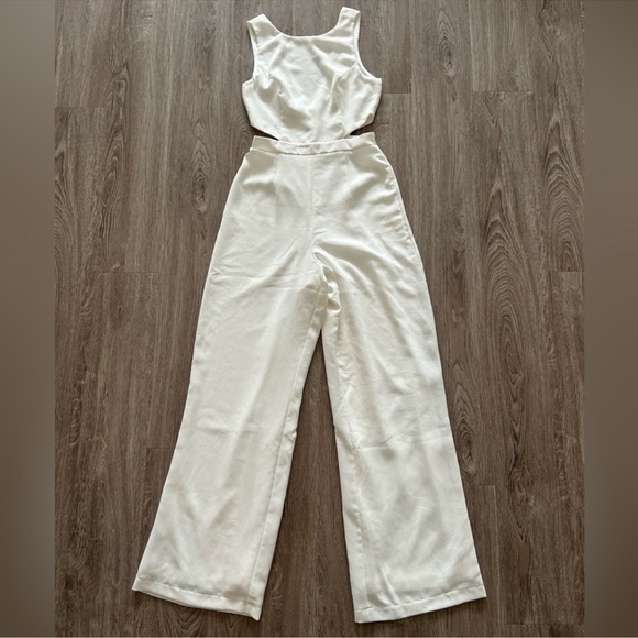 Lulus Moments to Remember White Sleeveless Wide-Leg
Cutout Jumpsuit - Picture 4 of 16